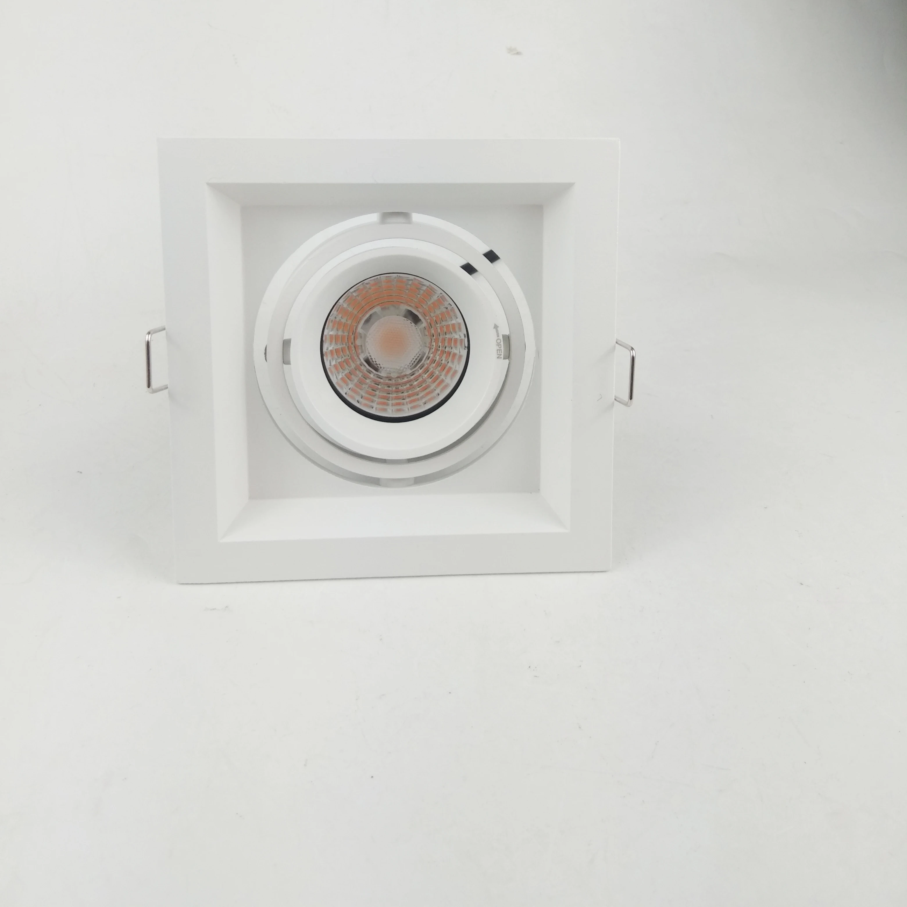 
Aluminium Alloy Titl And Rotatable One head GU10 MR16 Grille Spot light 