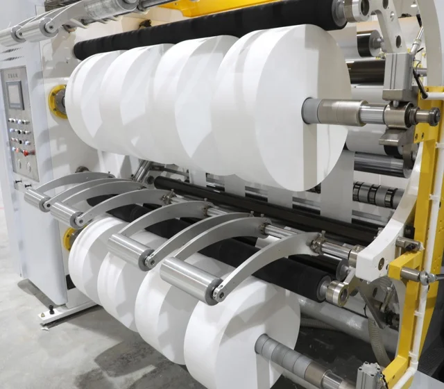 Поставка с завода Qiaohong, 40 г/кв. М, расплавленная Нетканая ткань для лицевого фильтра, слой 175 мм, водонепроницаемый 100% pp meltblow