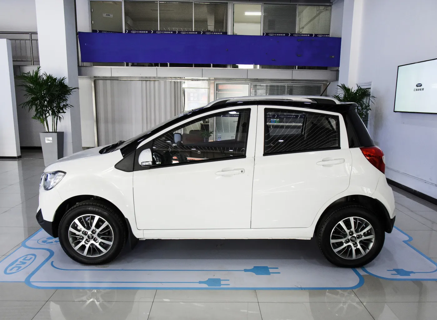 Китайский электромобиль для взрослых Электромобиль Jac 2020 iEV6E литиевые новые электромобили