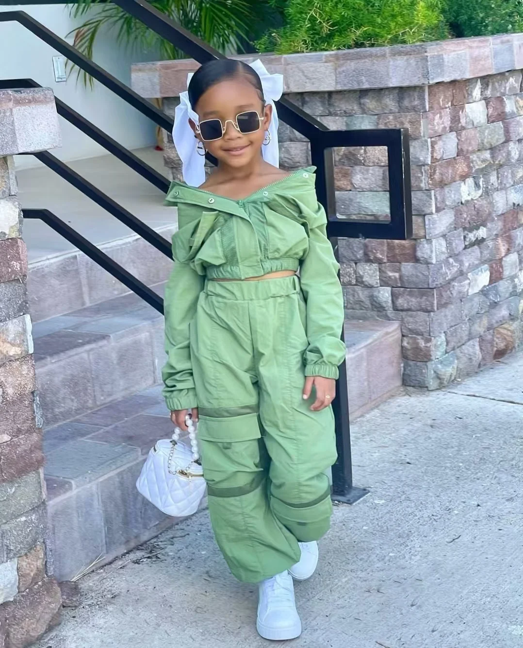 customize fashionable High Quality mini windy breaker pant set jeans for kids green denim jeans for kids