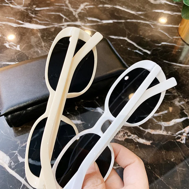 
New sunglasses women retro oval glasses white small frame UV protection sunglasses 