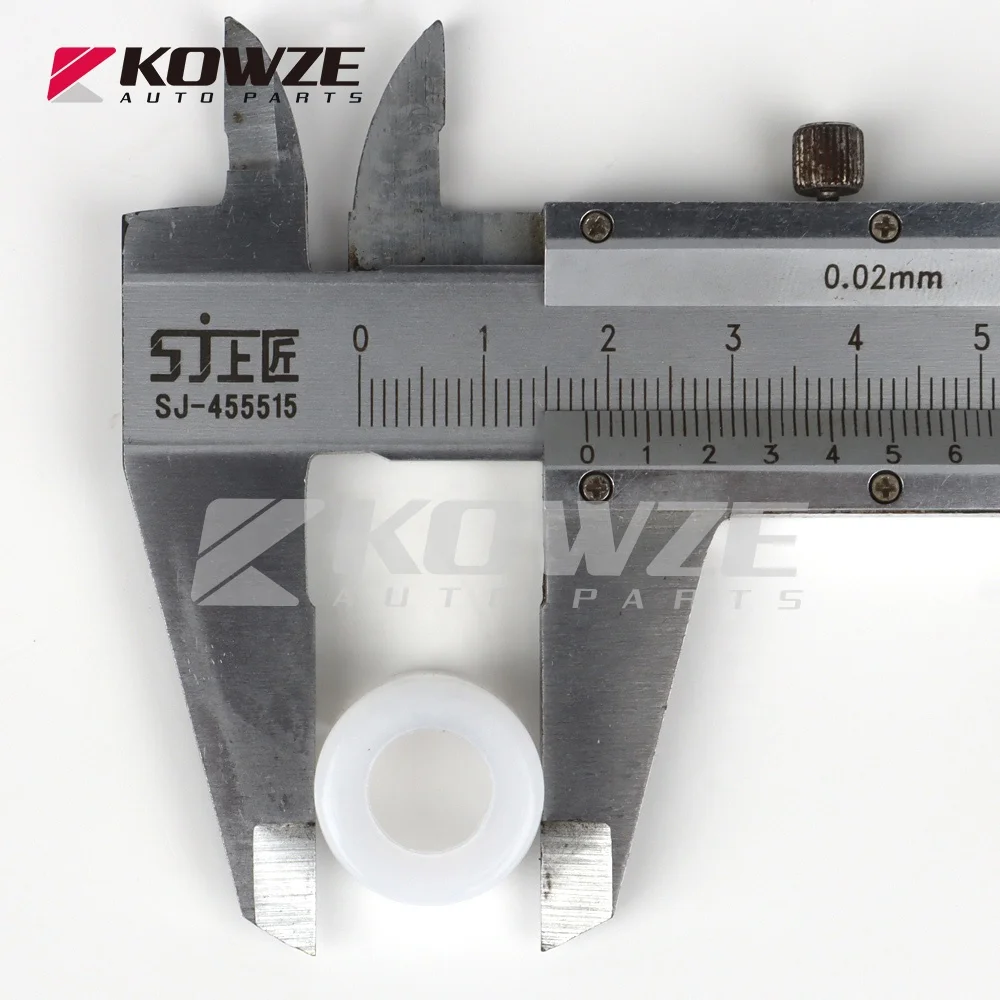 Auto M/T Gearshift Quip Bushing For Mitsubishi 4X4 Pick Up L200 1996-2005 K74T 4D56 4M40 V32 V45 K94 H76 MD701577