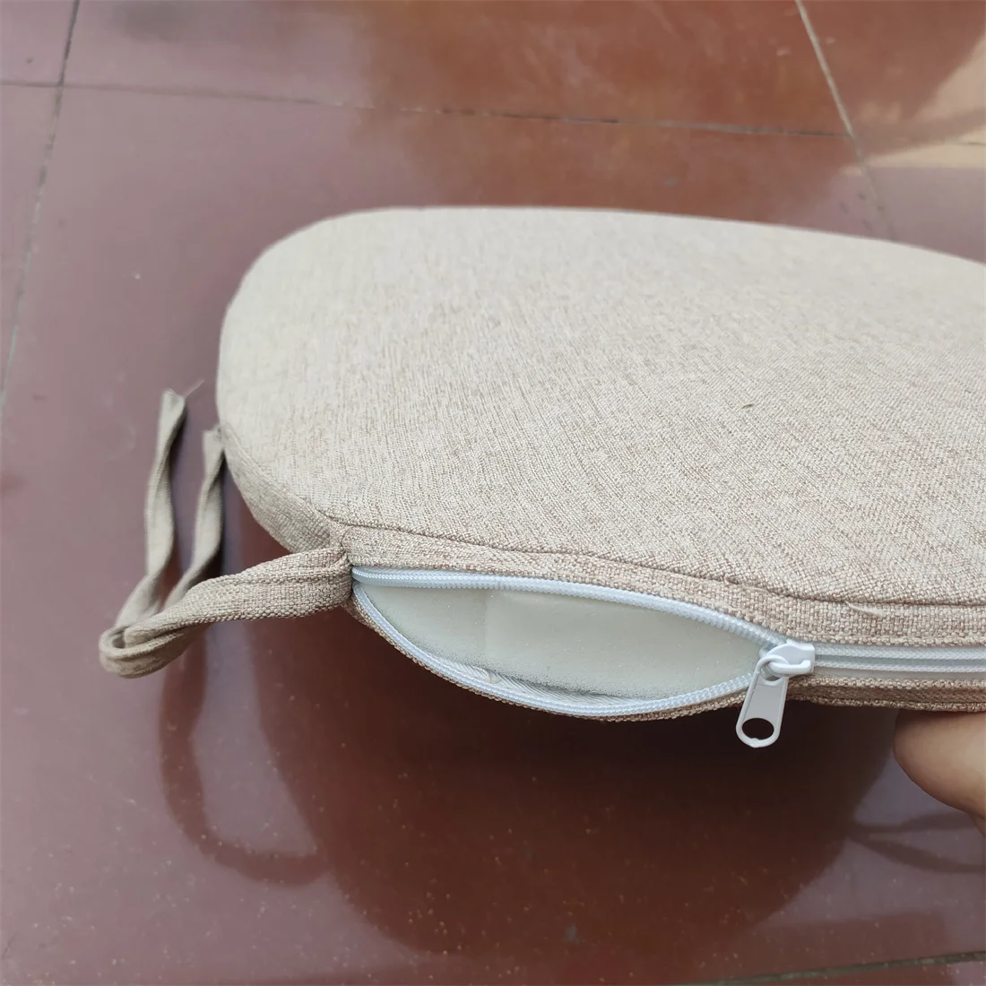 outdoor Removable Washable Soft Cross Back Chiavari Chair Cushion for wedding events