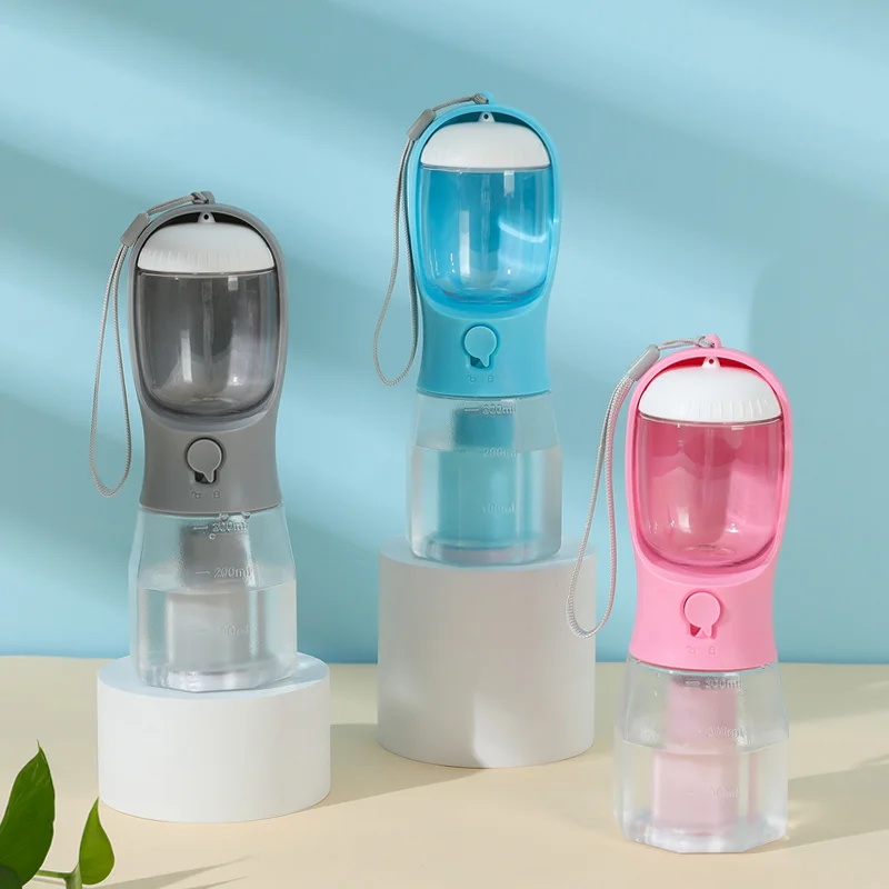 Wholesale portable Leak Proof travel feeder food feeding cup botella de agua para mascota pet dog water bottle with poop bag