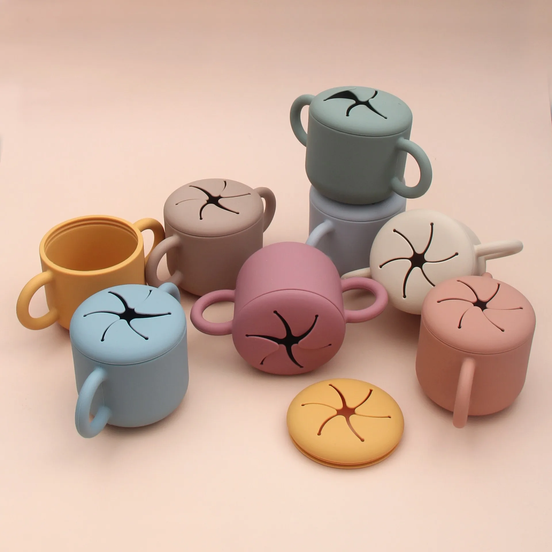 Kids Silicone Training Baby Sippy Cups for Baby Drinking with lids ODM OEM Snack Silicone Toddler Cup