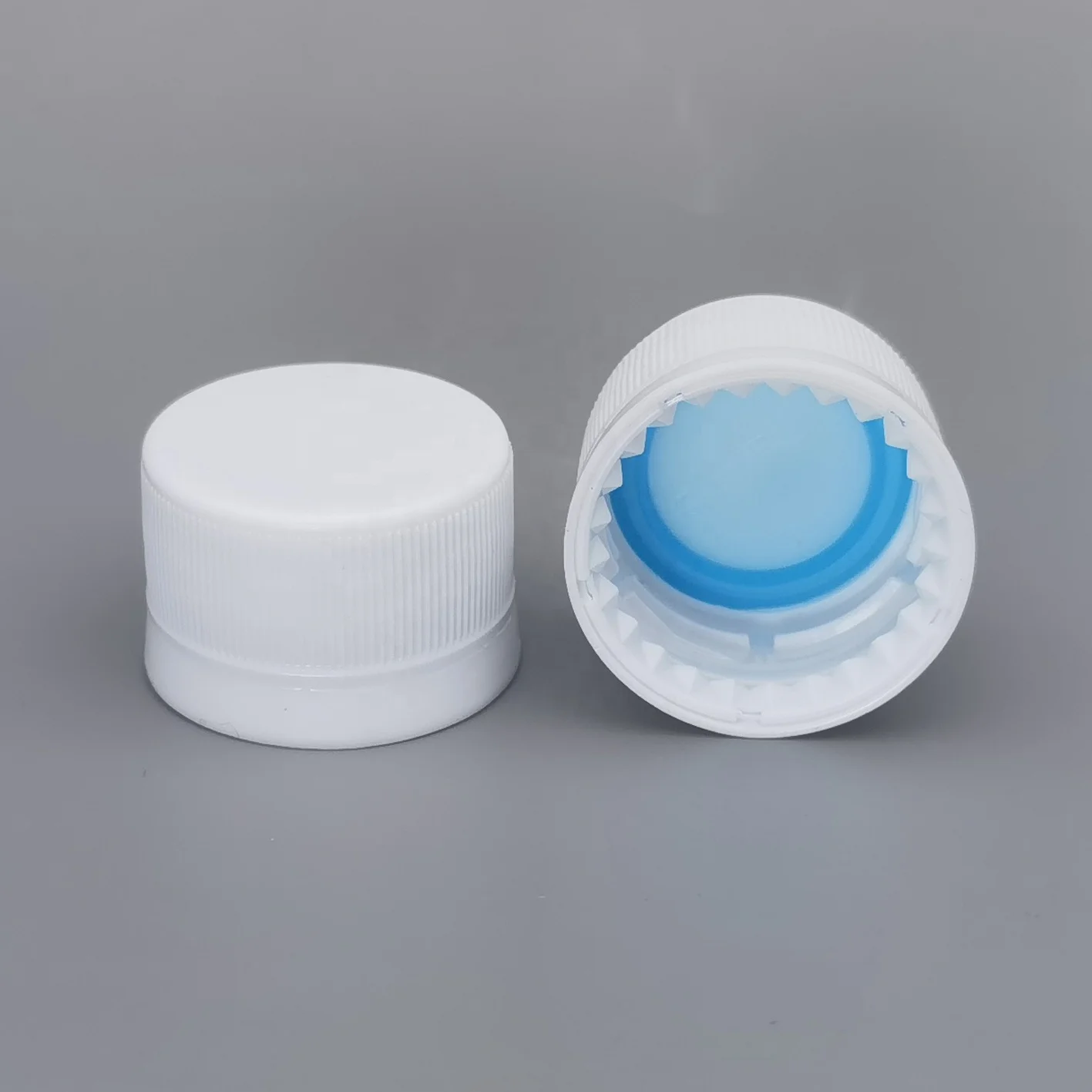 White Beverage Bottle Cap With Tamper Evident Break Away Band 28 mm Plastic Bottle Closures