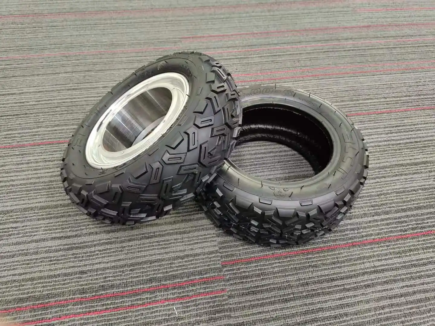 hot selling 10 inch 10X4.00-6 Tubeless Tyre electric scooter fat tire for electric scooter /electric bike
