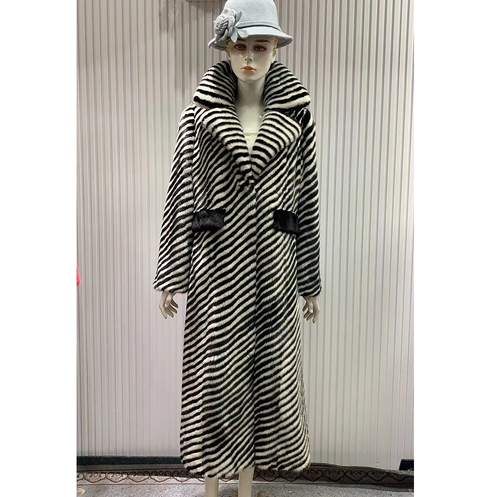 2023 women winter extra longer coat mink fur led out style black color with white turn down mink fur collar ladies mink jacket