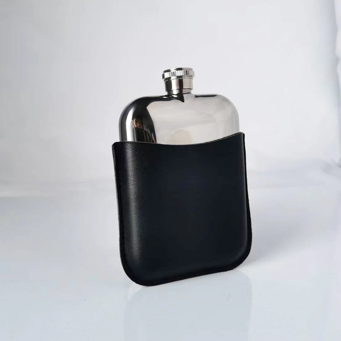 Wholesale 6oz Pewter Hip Flask With alcohol Brown Black Color Leather Pouch vodka whisky bottle hip flask leather bag