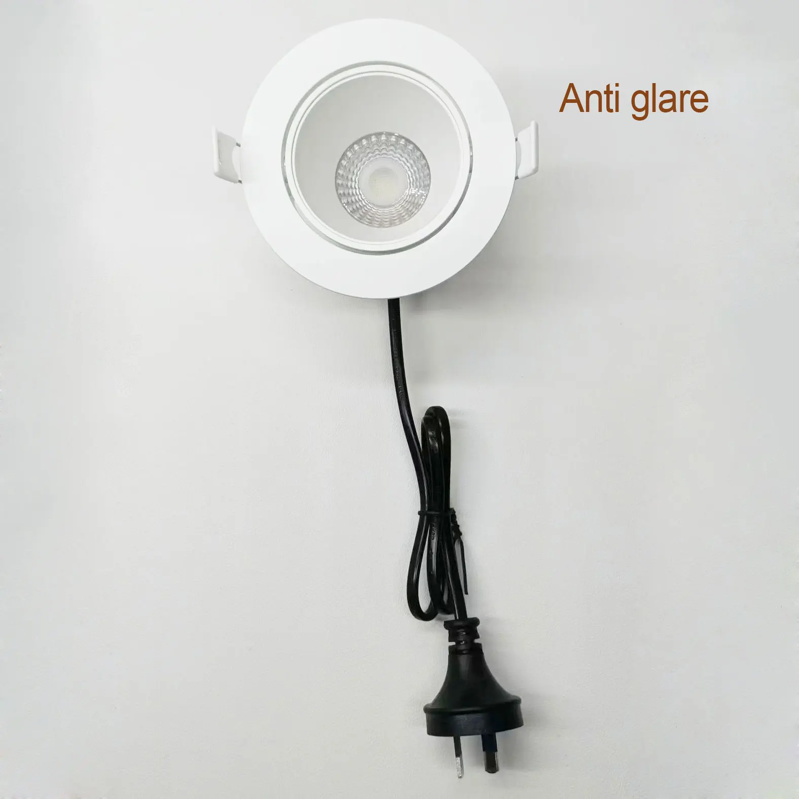 SAA Australia UGR<19, with flex and plug termination and selectable CCT 12 watt dimmable downlight led down light