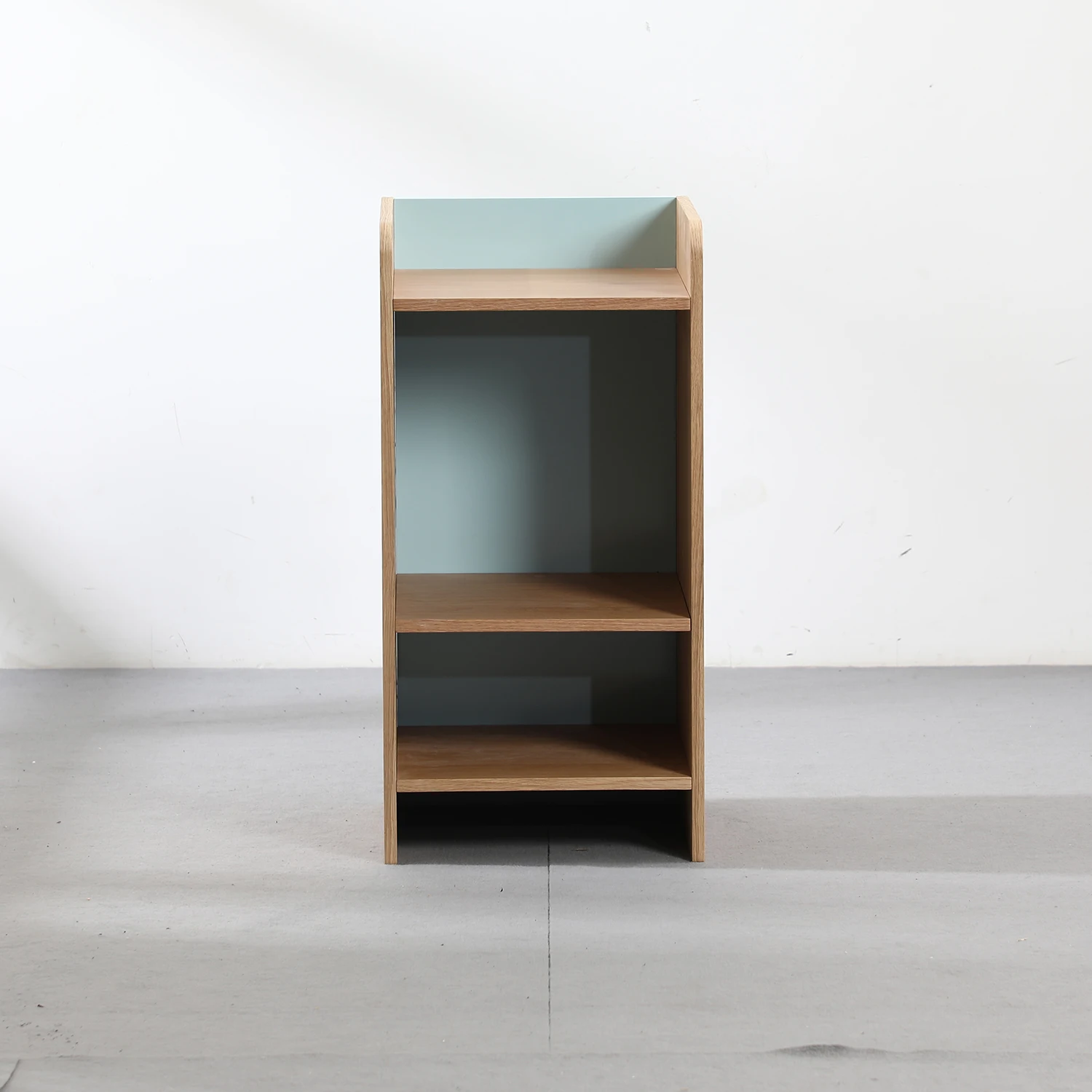 Оптовая продажа на заказ современный скандинавский простой дизайн Книжные шкафы для дома, отеля, офиса, деревянный 3 уровня Чехол-книжка в виде книжной обложки для гостиной