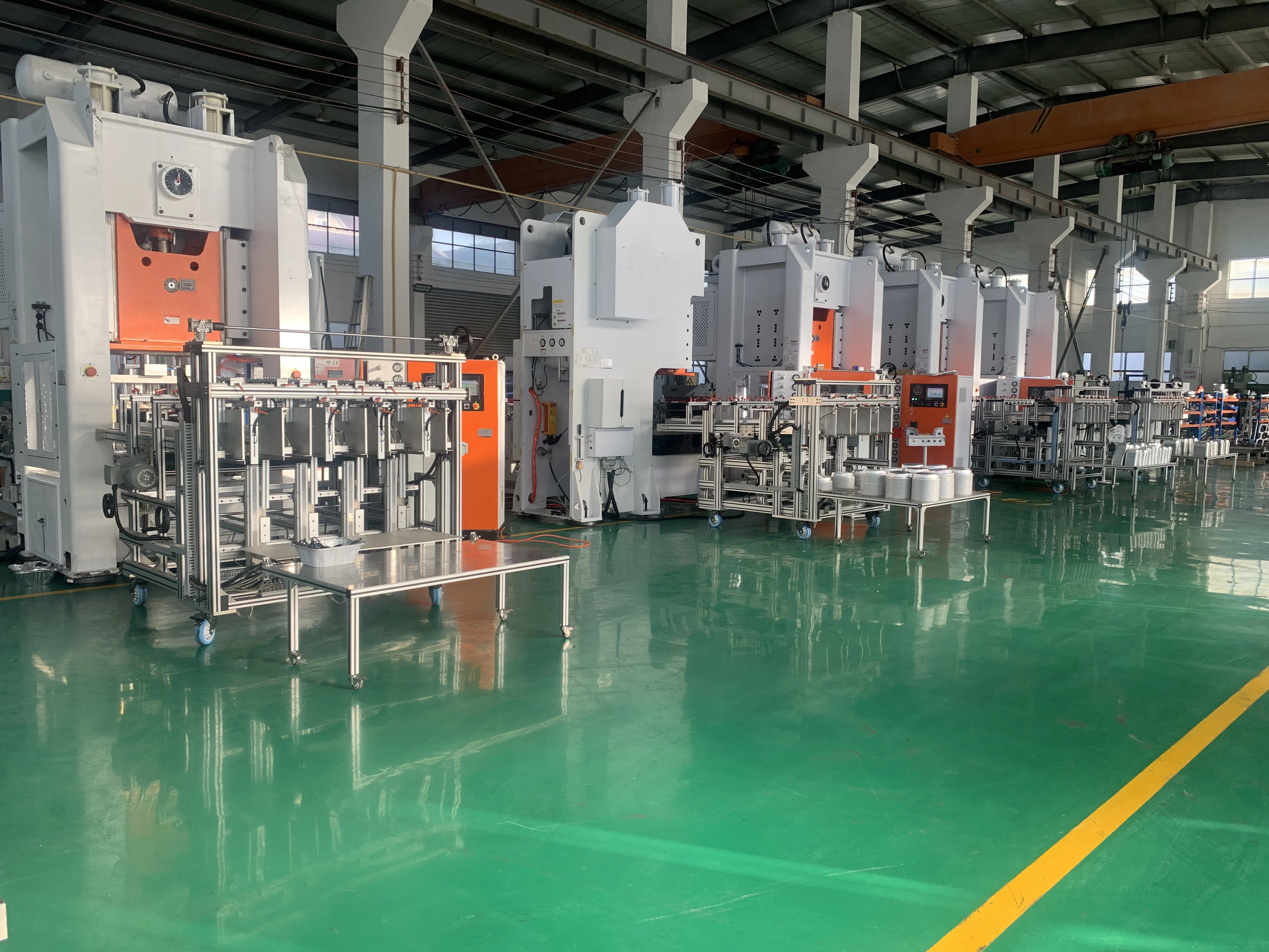 Professional Manufacturer Aluminum Foil Container Siemens Motors Making Machine Insulated Box Tray Machinery