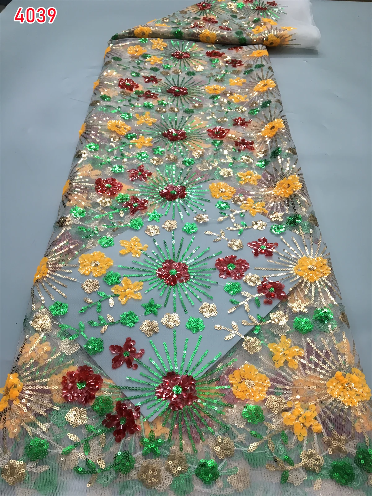 4039 Hot Sale German Fancy Embroidery Tulle Fabric Design Floral Plants Embroidered Polyester Mesh Tulle Fabric for Veil