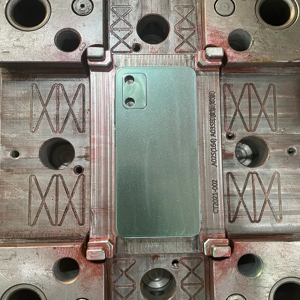 Китайский производитель, профессиональный чехол для телефона, форма для литья под давлением, OEM, ODM, пластиковые аксессуары для телефона под давлением