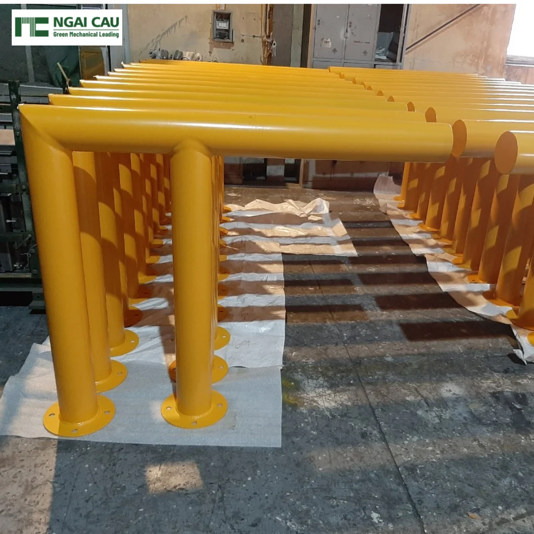 Cheap Safety Bollards- Guard Poles Metal Guard Driveway Barricades Removable Bollards For Sale From Viet Nam Supplier
