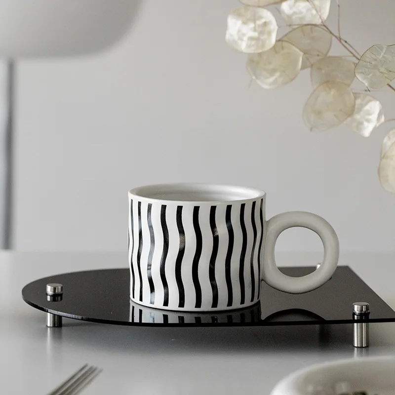 Retro Niche Checkerboard Wave Point Coffee Big Ear Drinkware Round Handle Porcelain Ceramic Mug With Lid And Spoon