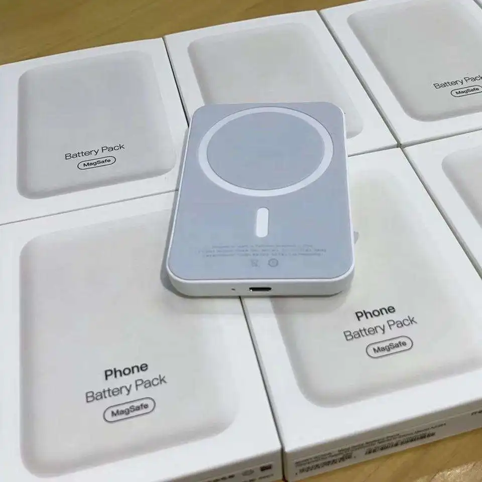 Factory Latest Design Portable 5000ma Magnetic Battery Pack Wireless chargers Power Bank For iPhone 11/12/13 /14