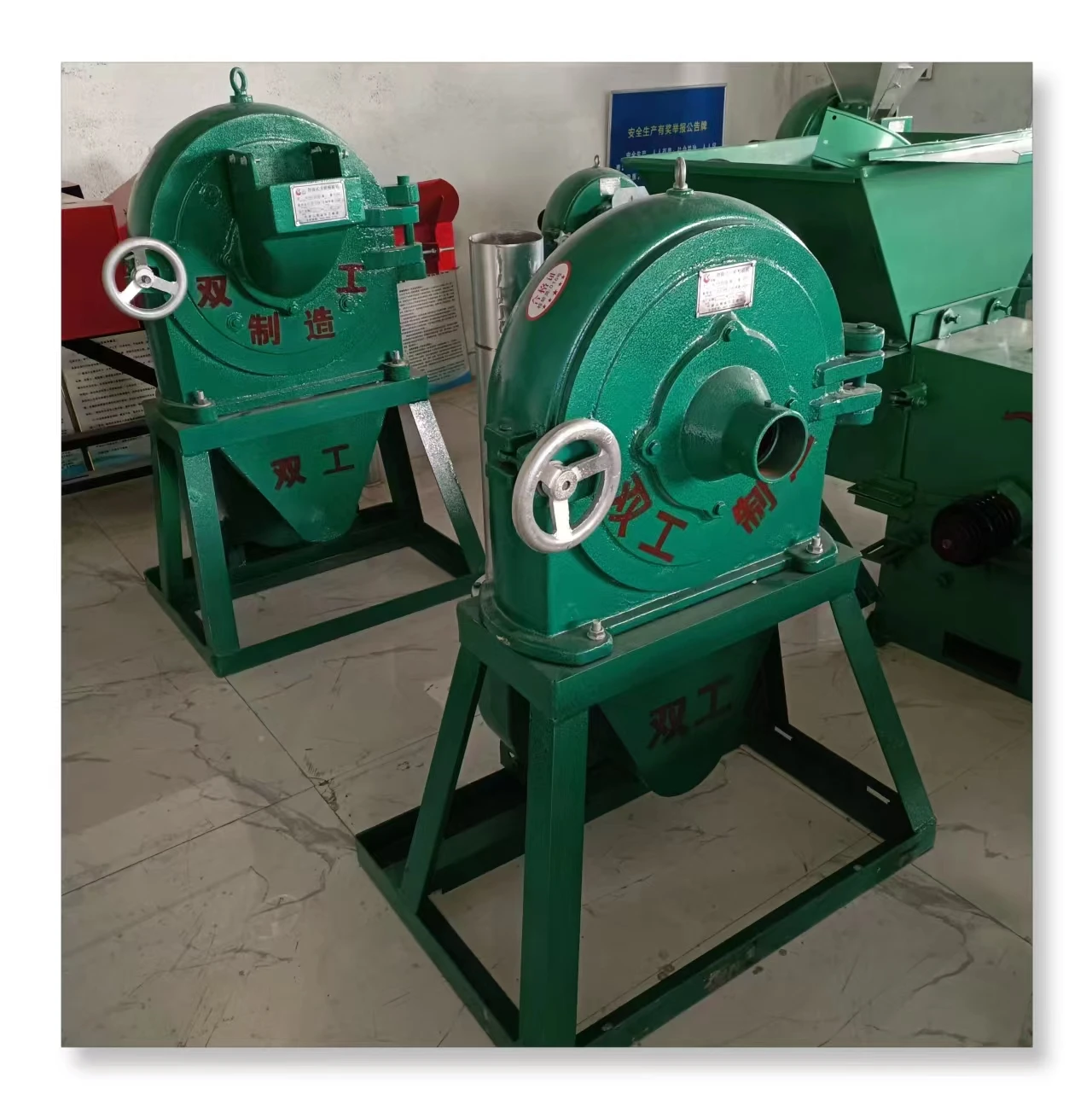 Лидер продаж 2023 дизельный двигатель мельница для кукурузы измельчения зерна куриная кормушка