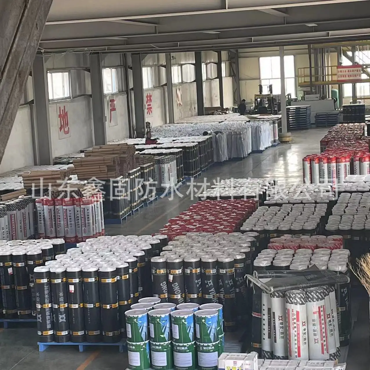 thickness 4 mm fiberglass interlayer  self adhesive building construction waterproof membrane