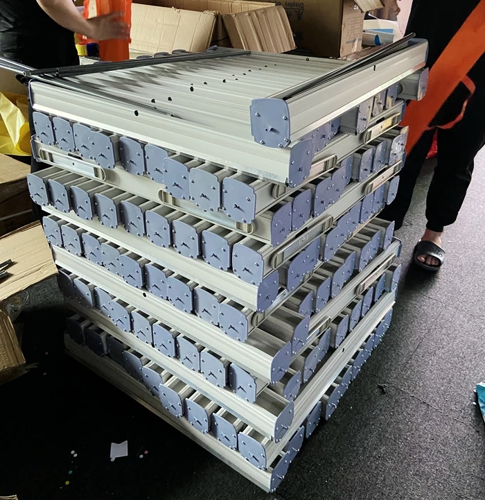 Small Base Plastic Roll up Banner Display Stand