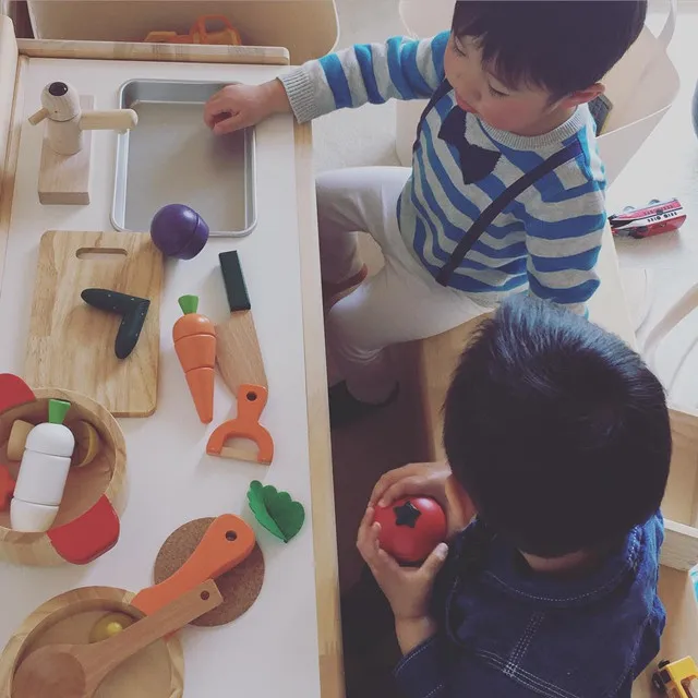 Wooden Toddlers Play House Magnetic Fruit and Vegetable Cutting Toy Fun Parent-child Interactive Early Education Kitchen Set