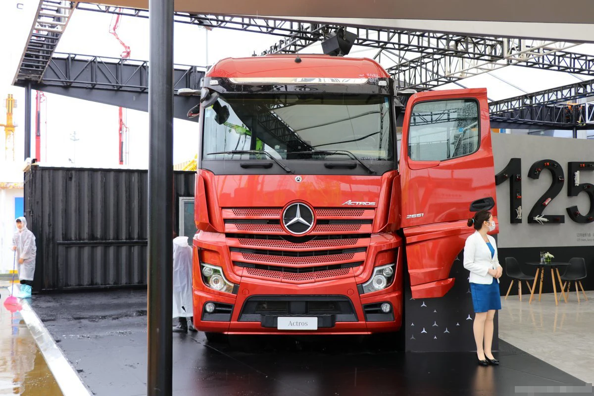 Грузовик mercedes 8x4 6x4 4x2 630 л.с. 510 450