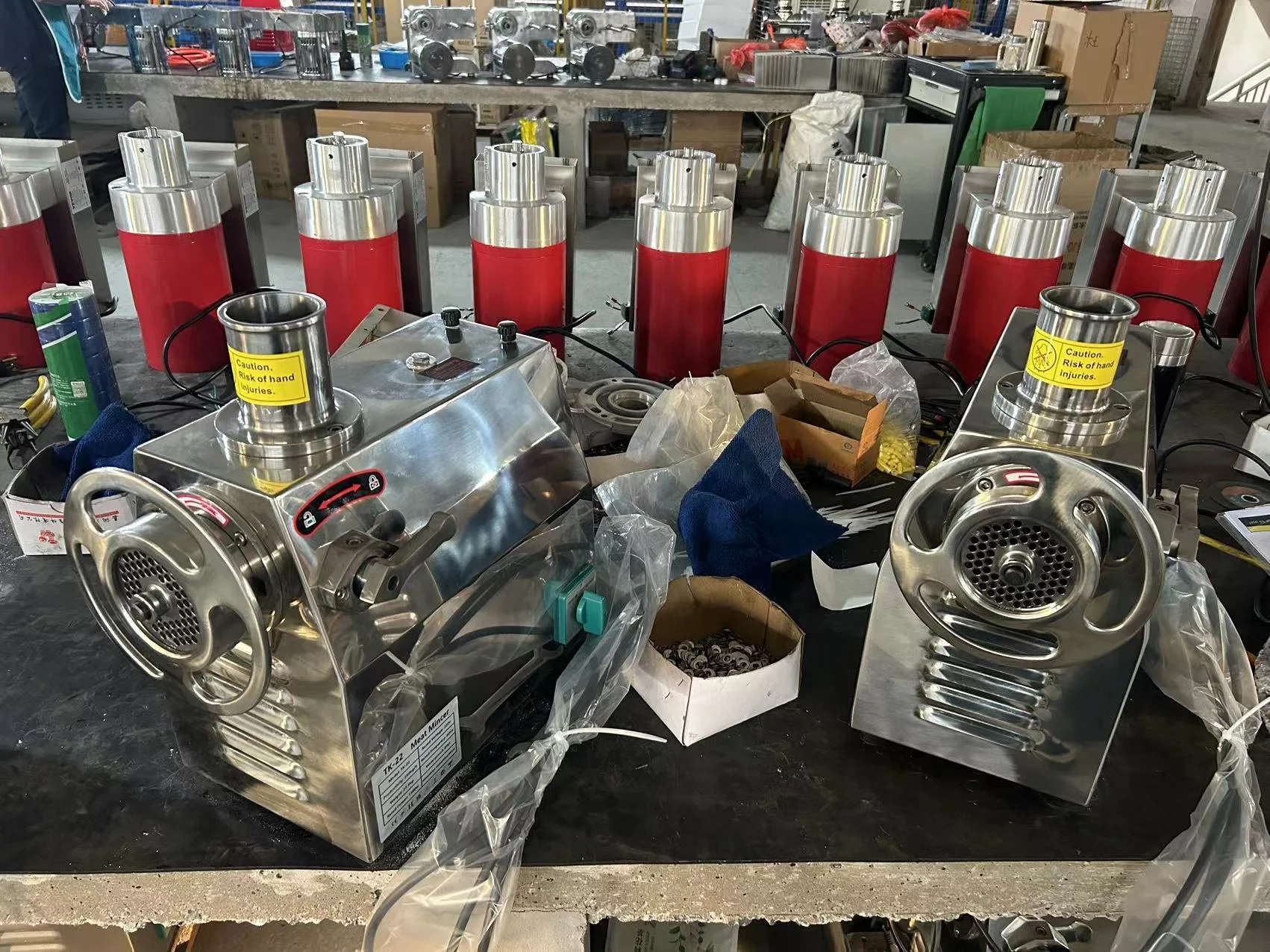 Electric Commercial Stainless Steel Butcher Meat Grinder Meat Processing Food  Small Fast Machine Meat Mincer