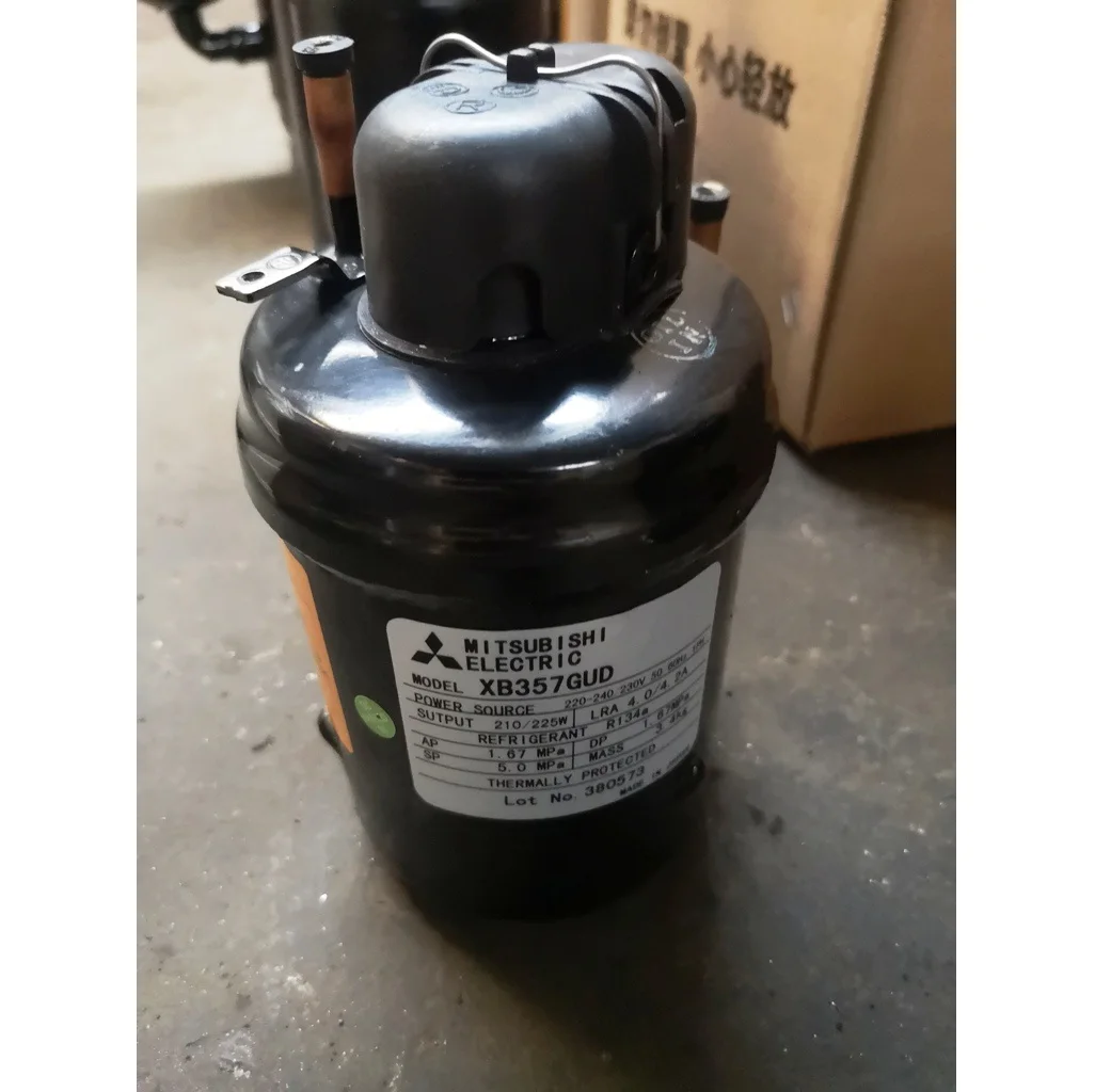 Холодильный компрессор XB357GUD