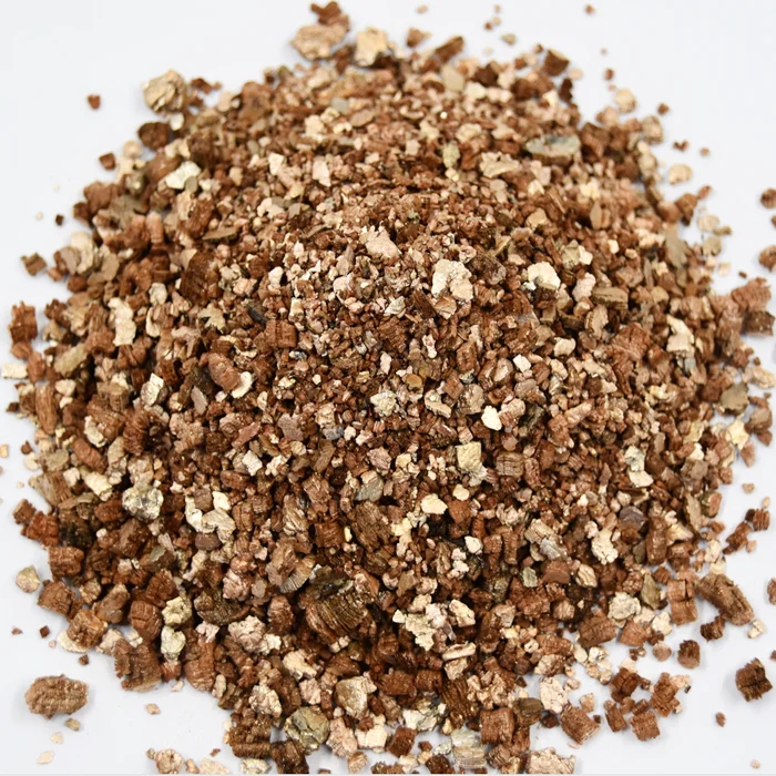 Expanded vermiculite and perlite for insulation and gardening