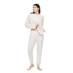 Soft And Comfortable Explosive Long-Sleeved Home Wear Fleece Pajamas Suit