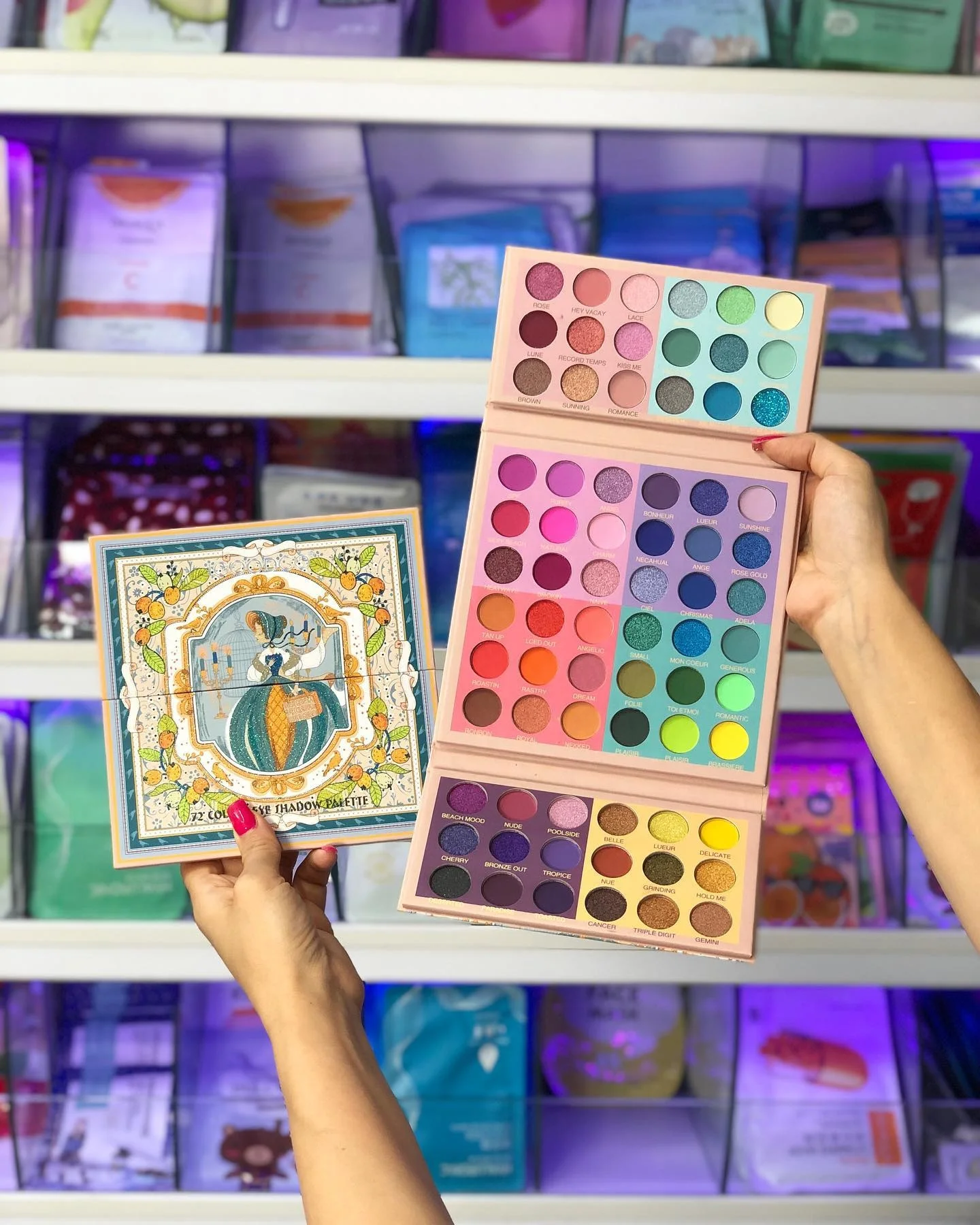 Cosmetics Manufacturers Private Label OEM Wholesales Shimmer Surface Luxury Cosmetic Makeup High Pigmented Eyeshadow Palette