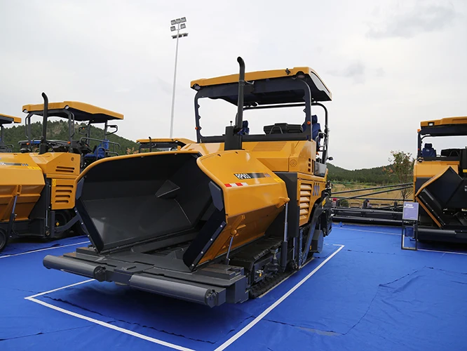 New Asphalt Paver Price 9m Paver Finisher RP903 RP803 RP753