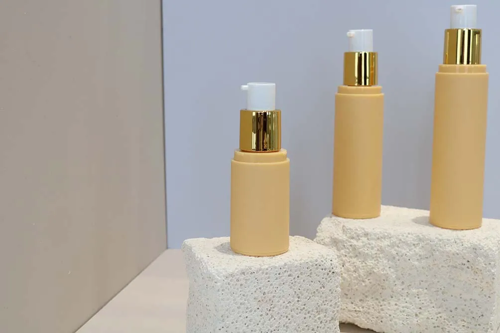 Support Customized Airless Bottle 20ml 30ml 40ml 50ml Frosted Empty Plastic Packing Airless Pump Bottles