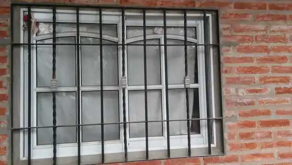 Popular Luxury Security Galvanized Steel Fixed Window Grill Design Metal Window Grills