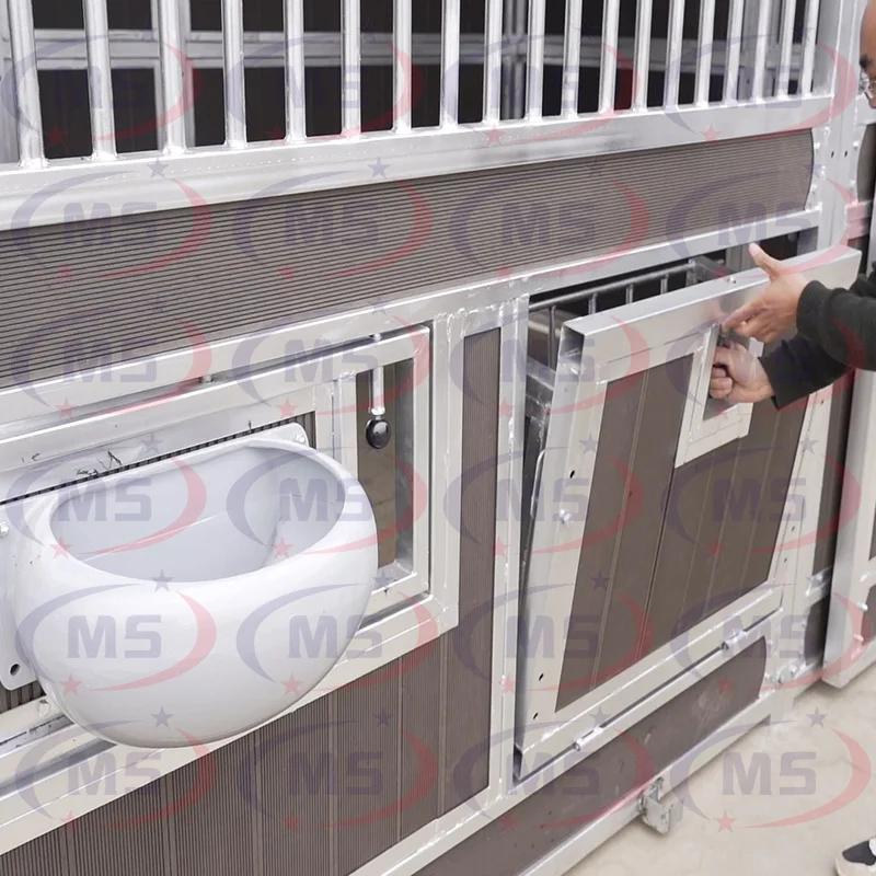 Manufacturer Customized Free-Standing Luxury Design Portable Disassemble Horse Stable Box Stall For Sale
