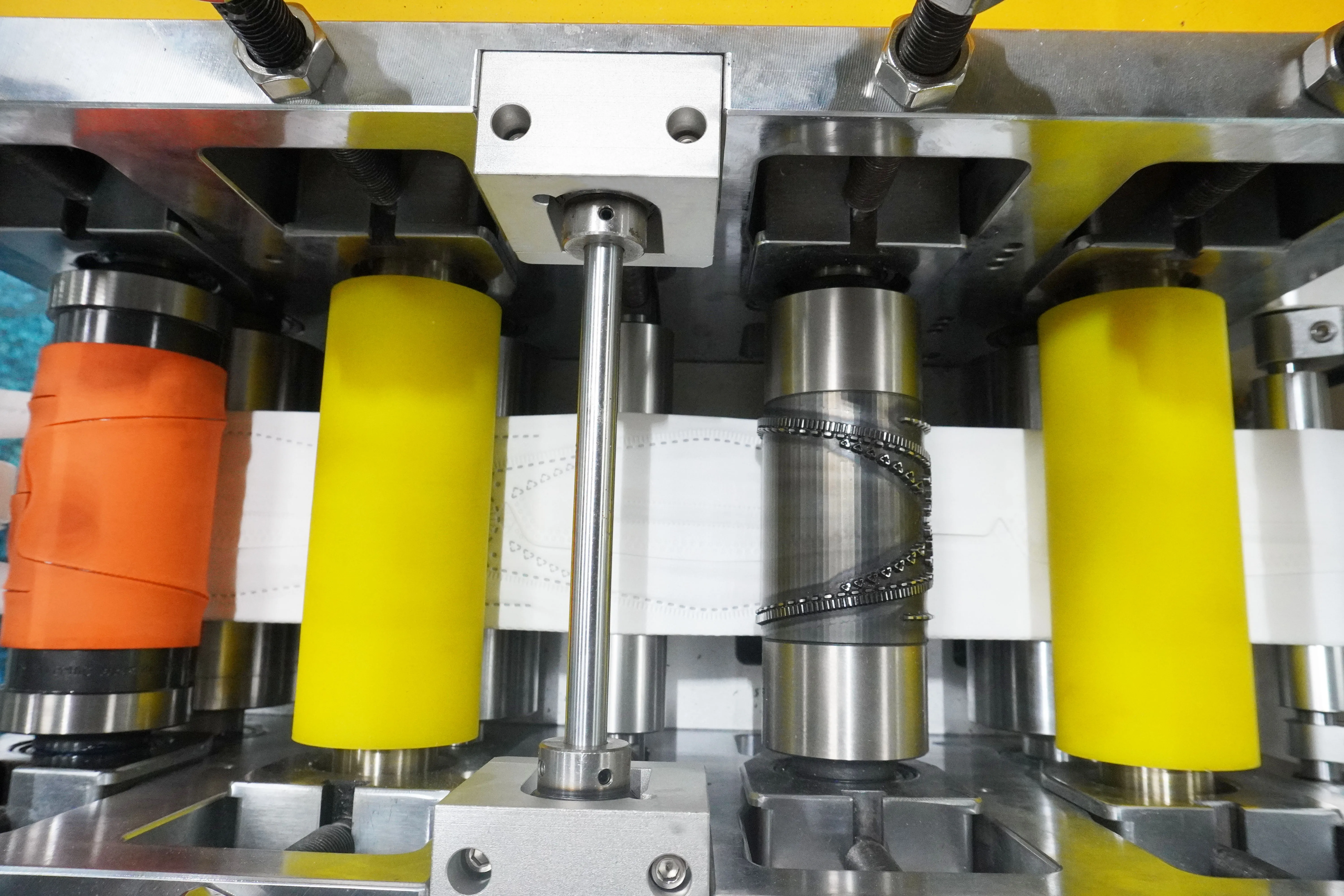 Kf94 Fish Mask Machine Fully Automatic Machine Servo Positioning Kf94 Fish Shape Mask Machine CE Ffp2 Face Mask Ready to Ship 13