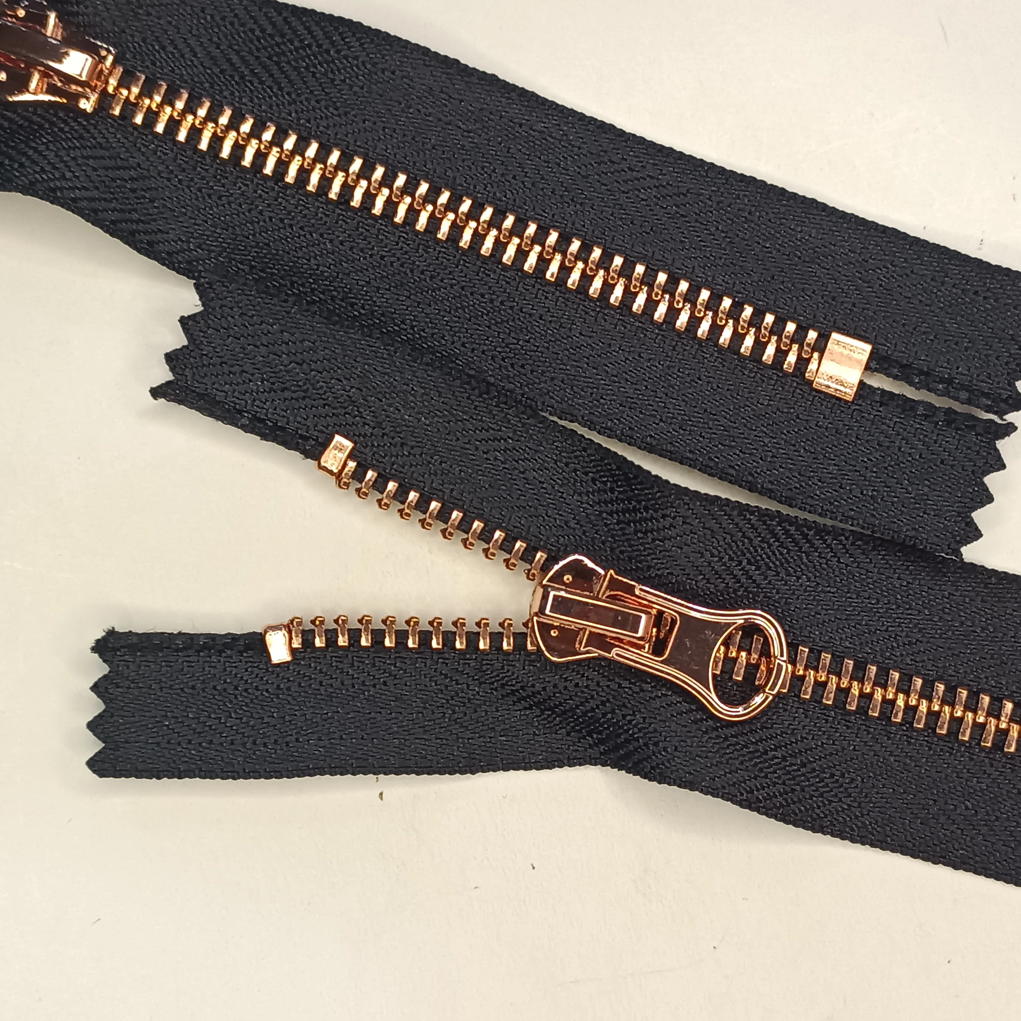 Environmentally friendly Metal No5 plating rose gold Y Teeth closed end zippers with sliders for shoes Clothing bags Lug