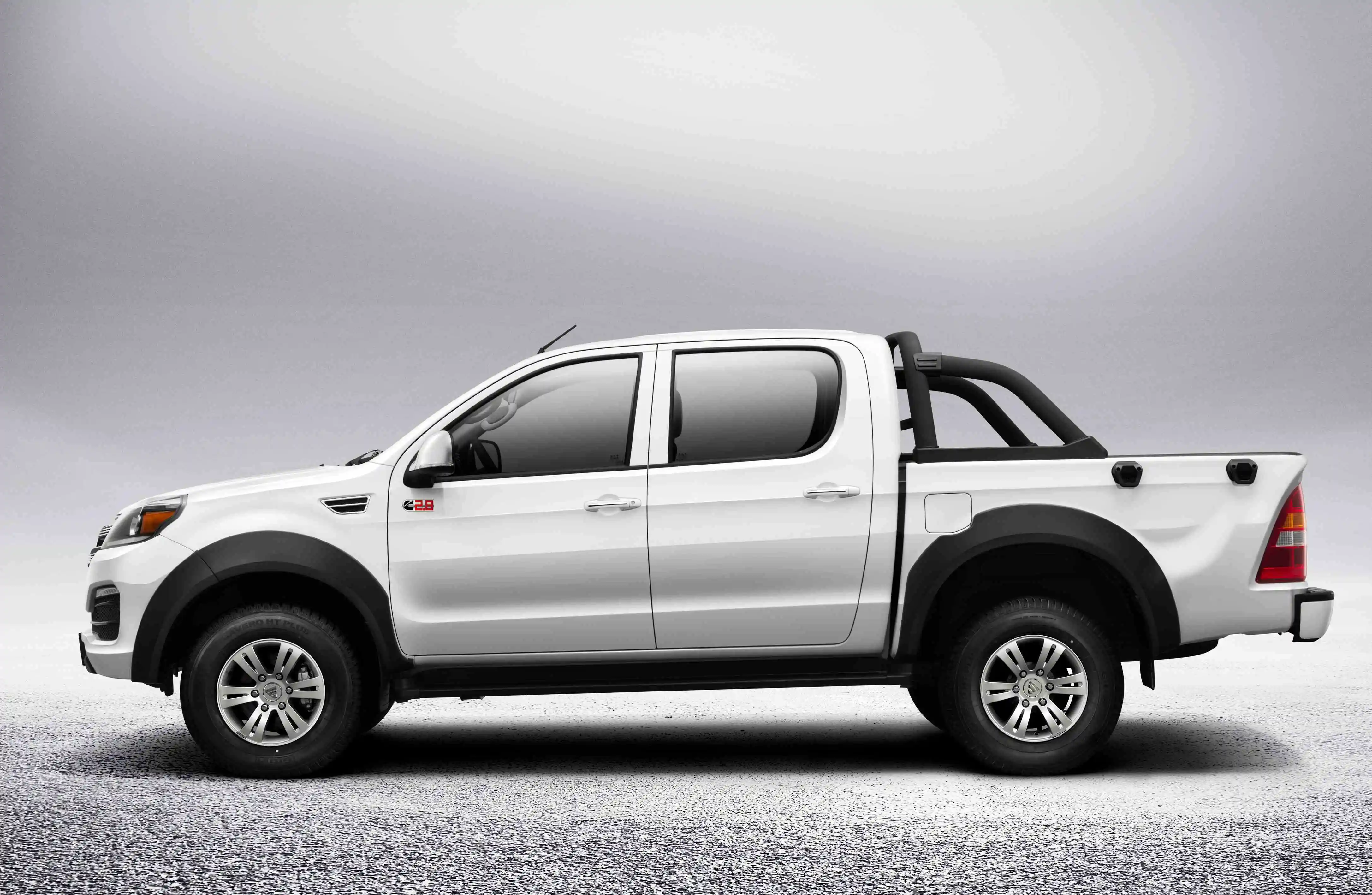 Cheap Foton Gasoline Diesel 4x4 Pick up Truck 500kg 1 Ton Tunland E Pickup Truck