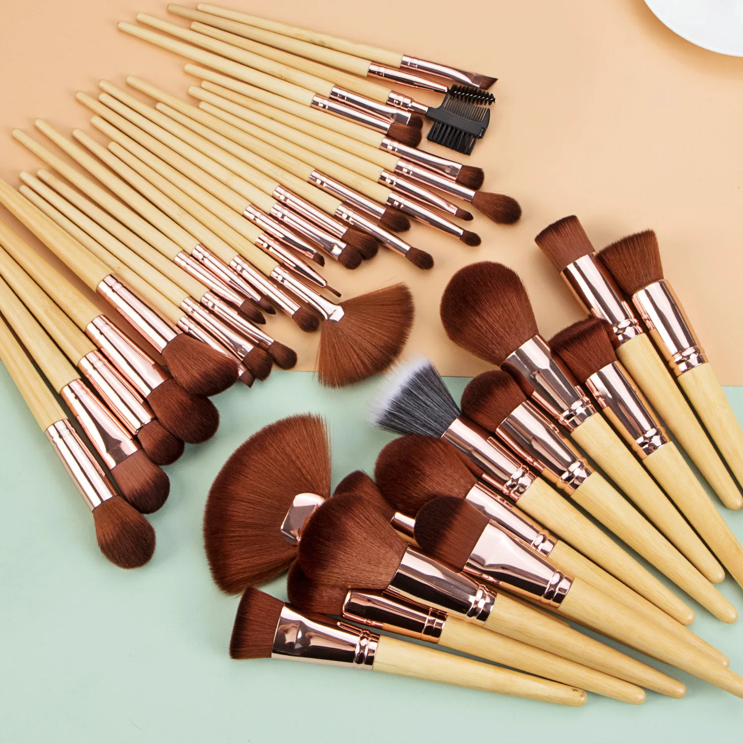 10 15 25 40 piece luxury vegan custom wood handle brushes full kit professional makeup brush set with 12 pcs for make up wooden