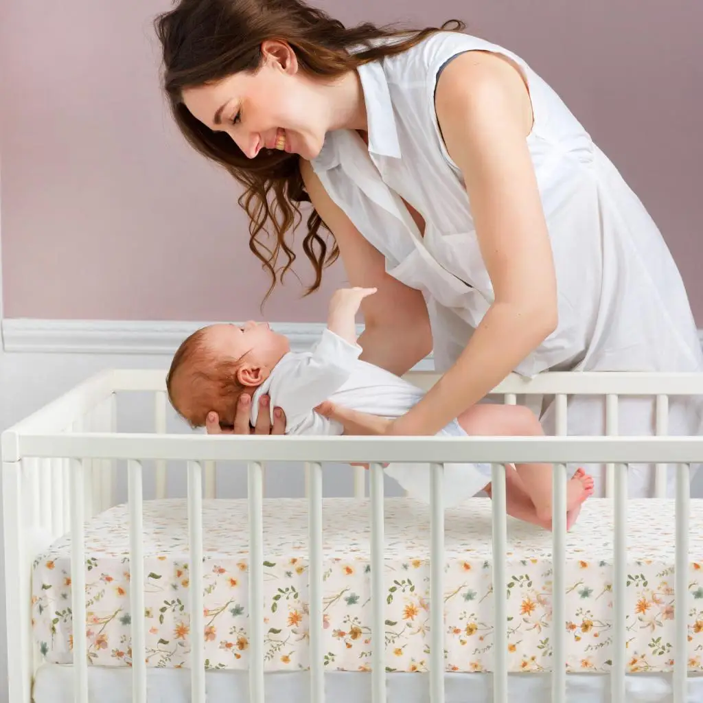 Customized  Organic 70% bamboo 30%cotton muslin Crib Sheet Checkerboard  Baby Fitted Cot Bassinet Sheets with drawstring bag