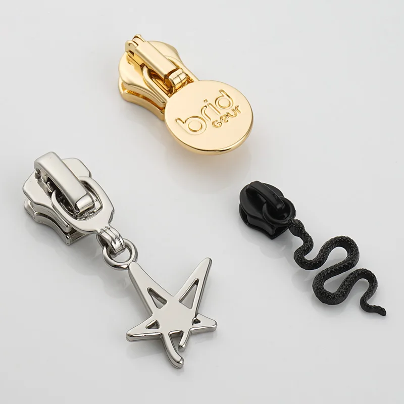 Fashion Design Custom Metal #3 5 Zipper Sliders Gold Zip Pull Luxury Custom Logo Metal Zipper Puller Bag Customized Zipper Pulls