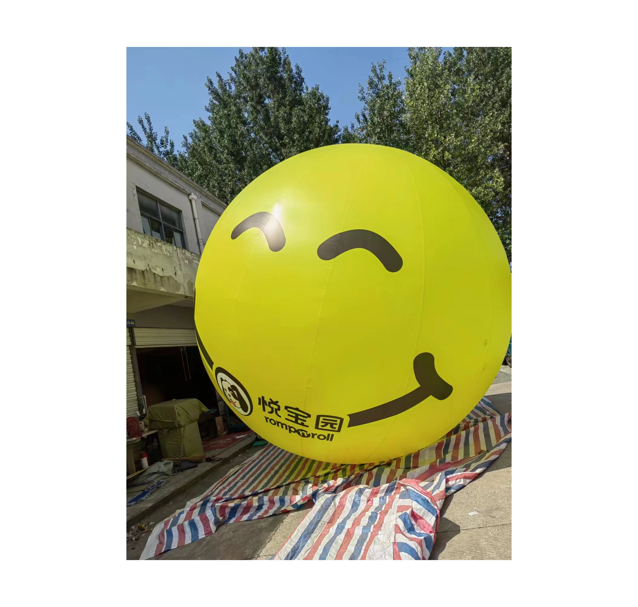 BOYI nightclub decoration inflatable led smile balloon yellow smile sphere