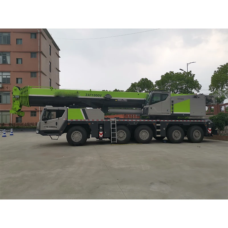 Zoom Lion 130t Truck Crane with 8 Section Boom Ztc1300V863