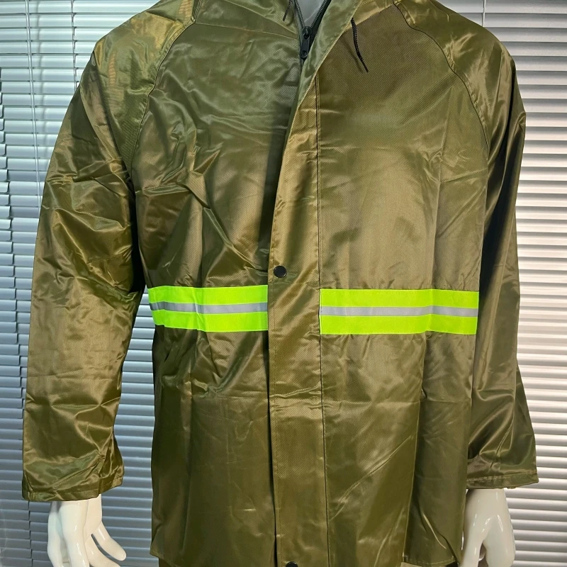 Good Quality Heavy Duty 100% Waterproof Material Top Level Raincoat Raincoat Suit for Mining