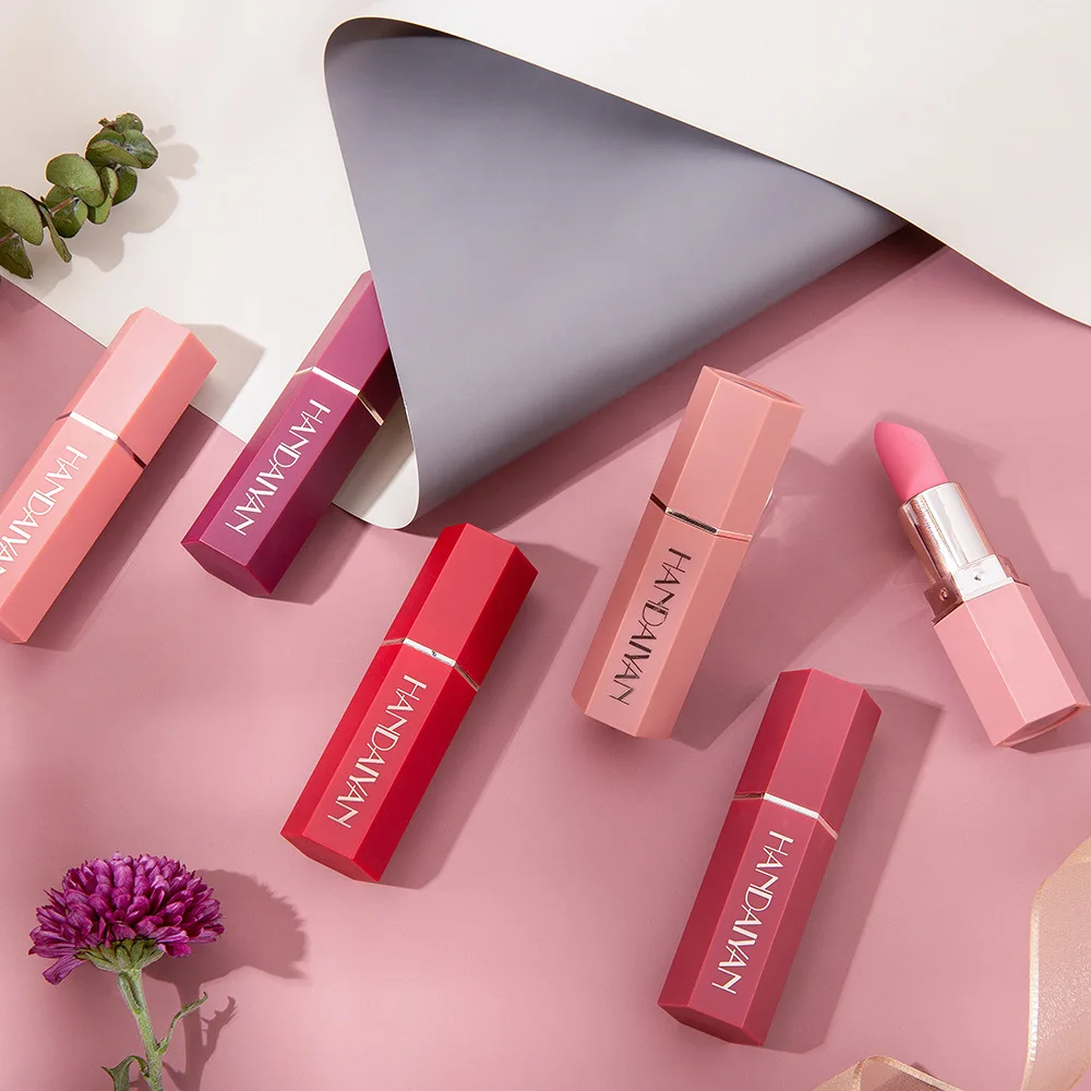 Wholesale Hot Selling Matte Lipstick Moisturizing Waterproof Long Lasting Lipstick 6 Colors Easy to Color Own Logo