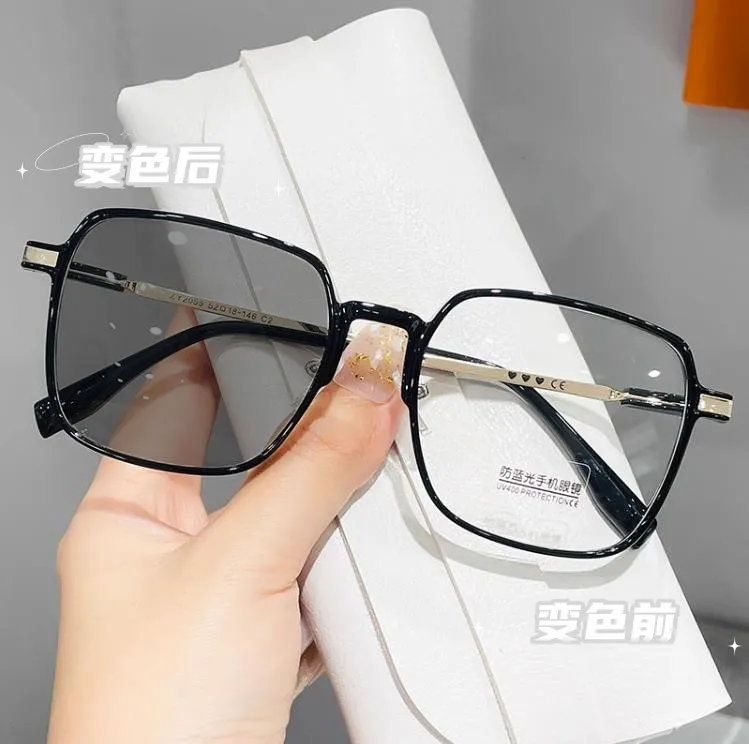Photochromic Myopia Glasses Women Men Anti Blue Light Big Frame Square Metal Eyeglasses Optical Frame for Women Girls
