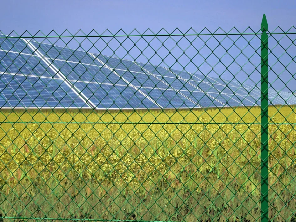 1.8m High Black Pool fence outdoor Game Garden Fence Galvanized Steel Mesh solar farms fencing how much