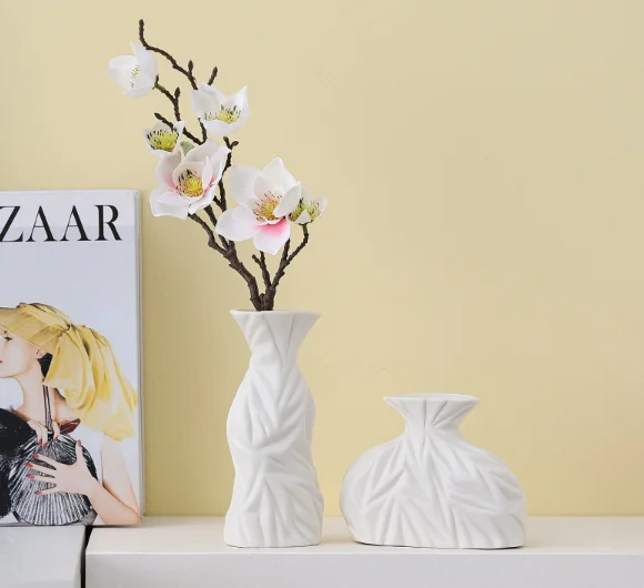 Premium Quality Luxury White Ceramic Vase Modern Desk Aesthetic Room Decor Unique Bud Vases Matte Color