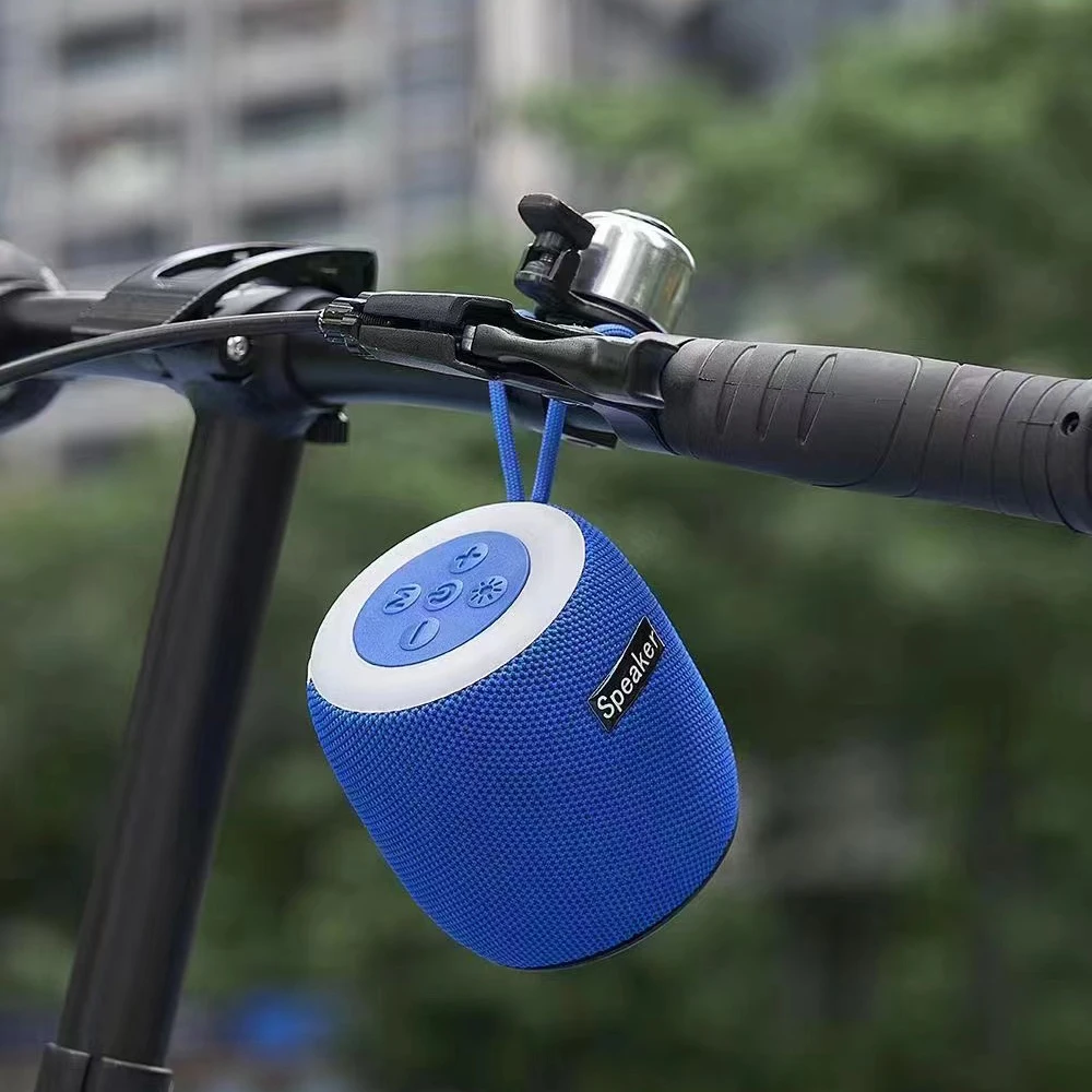 Factory Wholesale Wireless Bluetooth Speaker Home Party Portable Outdoor Mini Sound Speaker with Night Light RGB Flashing