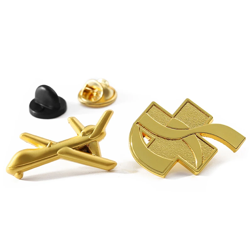 No Minimum Bulk Custom Badge High Quality Die Stamping Zinc Alloy Metal Pins Wholesale Gold Plated Airplane Shape 3D Lapel Pins